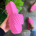 Diseñador PVC de primavera para damas Sandalias de plataforma de calzado al aire libre Talón trenzado impreso para mujeres de lujo Mulas zapatillas 2021